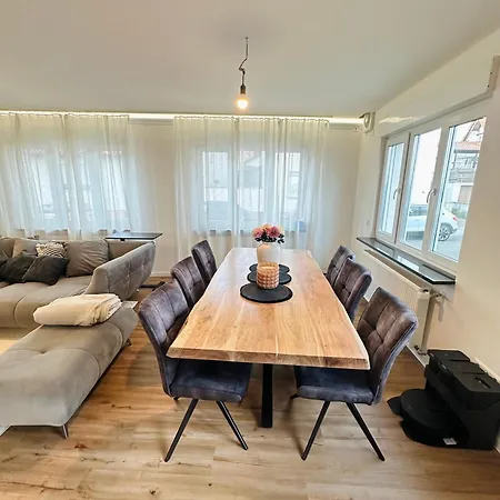 Luxurioese & Stilvolle Mit Spa-bad, Home-office & Fitnessbereich