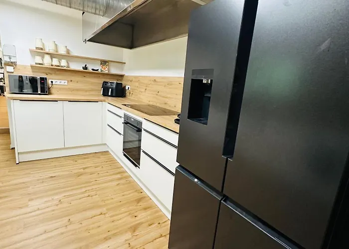 Luxurioese & Stilvolle Mit Spa-bad, Home-office & Fitnessbereich