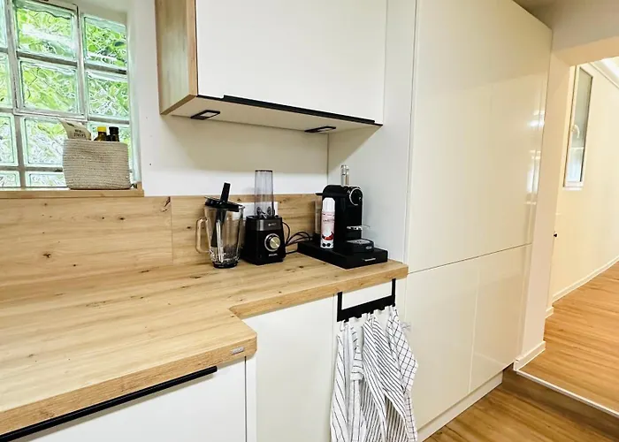 Apartment Luxurioese & Stilvolle Mit Spa-bad, Home-office & Fitnessbereich *